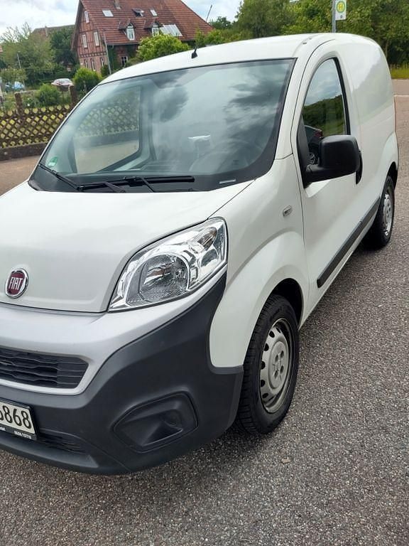 Weiß Gebraucht 2019 Fiat Fiorino Van / Kleinbus | 8.800 € (Superpreis) - Bild 1/4