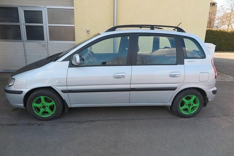 Gebraucht Hyundai Matrix GLS 103 PS (75 kW) 2008 Silber Van / Kleinbus