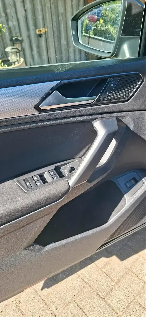 Gebraucht VW Tiguan 125 PS (91 kW) 2018 Schwarz SUV