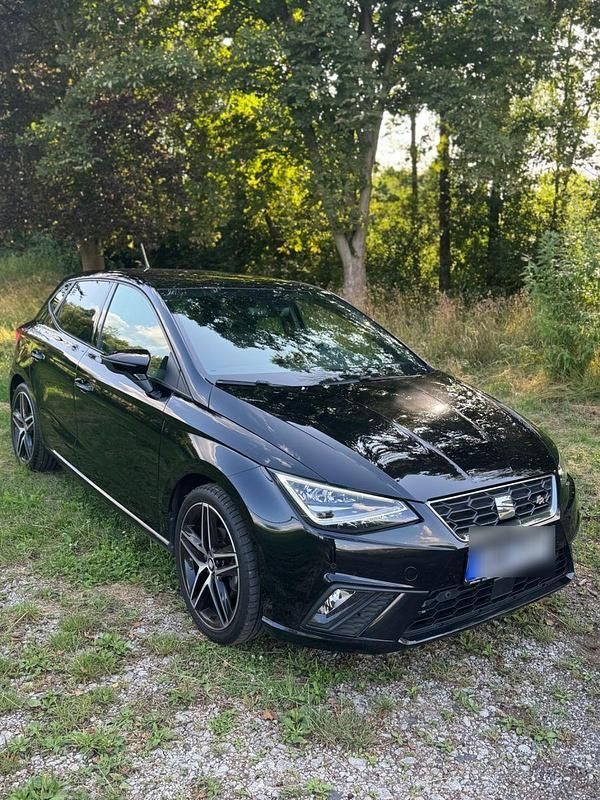 Schwarz Gebraucht 2019 Seat Ibiza FR Kleinwagen | 17.499 € (Fairer Preis) - Bild 1/4