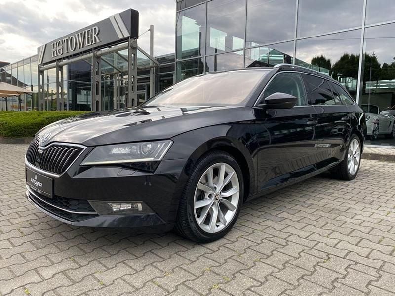 Schwarz Gebraucht 2016 Skoda Superb Style Kombi | 12.990 € (Guter Preis) - Bild 1/4