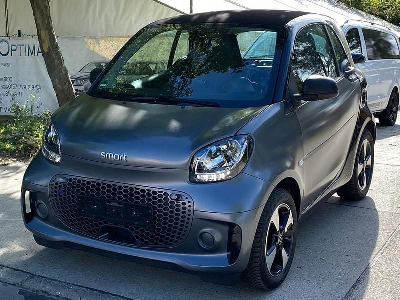 Grau Gebraucht 2022 Smart ForTwo Electric Drive | 9.899 € (Guter Preis) - Bild 1/4