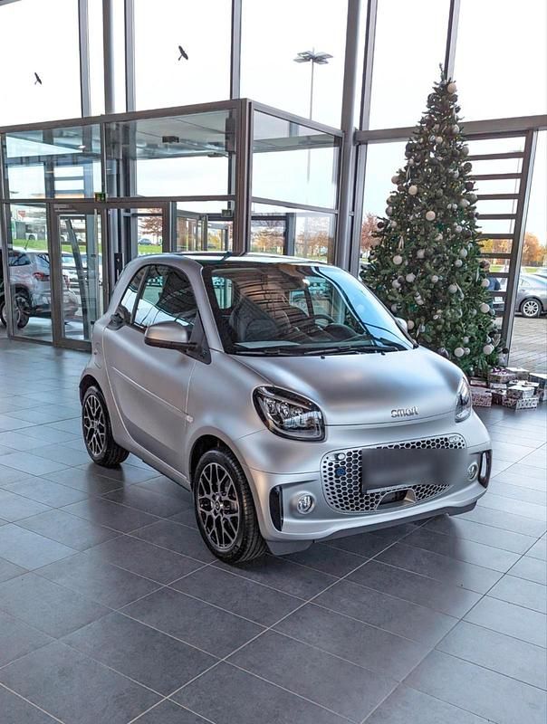 Silber Gebraucht 2022 Smart ForTwo Electric Drive Exclusive Kleinwagen | 14.900 € (Fairer Preis) - Bild 1/4