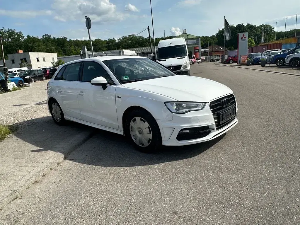 Gebraucht Audi A3 Ambition 110 PS (80 kW) 2015 Weiß Limousine