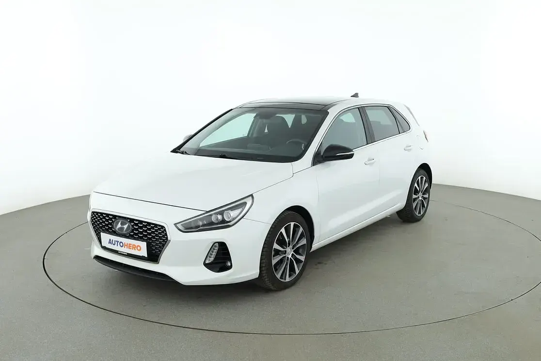 Gebraucht Hyundai i30 Intro Edition 110 PS (80 kW) 2017 Limousine