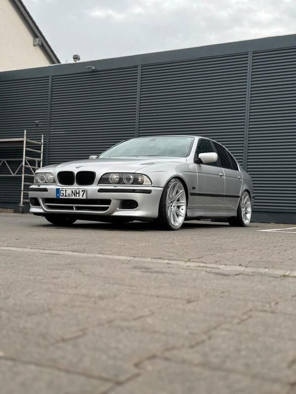 Silber Gebraucht 2003 BMW 525 M Sport Limousine | 5.500 € - Bild 1/4