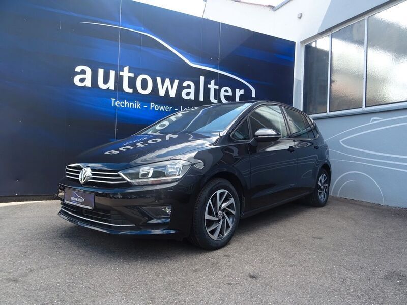 Deep black perleffekt (metallic) Gebraucht 2017 VW Golf VII Sound Limousine | 12.900 € (Guter Preis) - Bild 1/4
