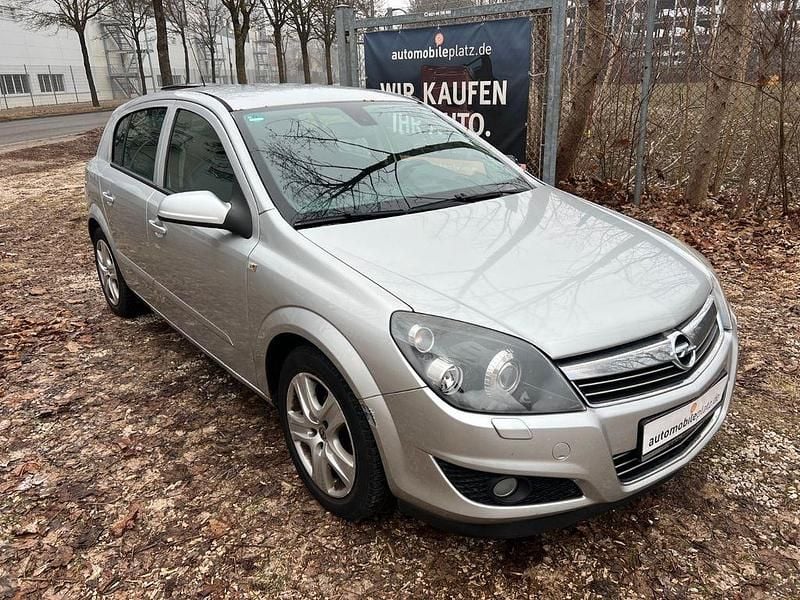 Silber Gebraucht 2008 Opel Astra Innovation Limousine | 999 € (Superpreis) - Bild 1/4