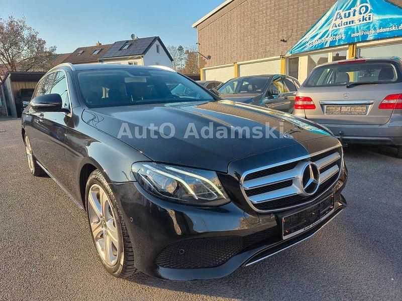 Gebraucht Mercedes E200 Avantgarde 150 PS (110 kW) 2017 Obsidian Kombi