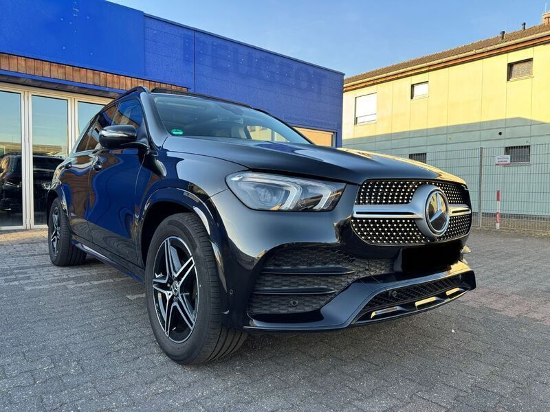 Obsidianschwarz metalliclack Gebraucht 2024 Mercedes GLE300 AMG line SUV | 69.990 € (Etwas zu teuer) - Bild 1/4