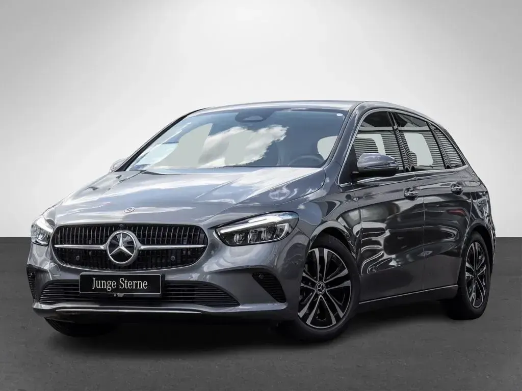Gebraucht Mercedes B200 Progressive 163 PS (119 kW) 2025 Grau metalliclack mountaingrau Kleinwagen