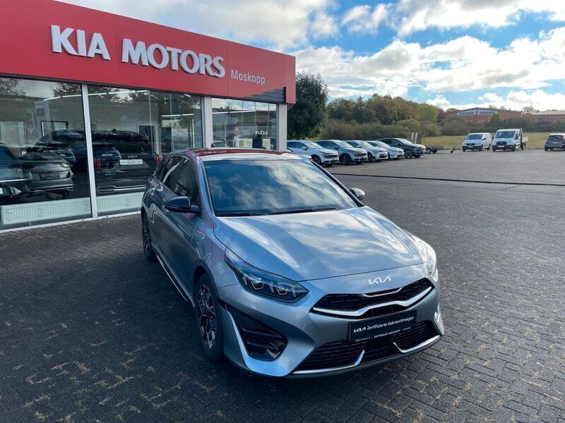 Silber Gebraucht 2023 Kia Ceed GT GT-Line Limousine | 27.890 € (Etwas zu teuer) - Bild 1/4