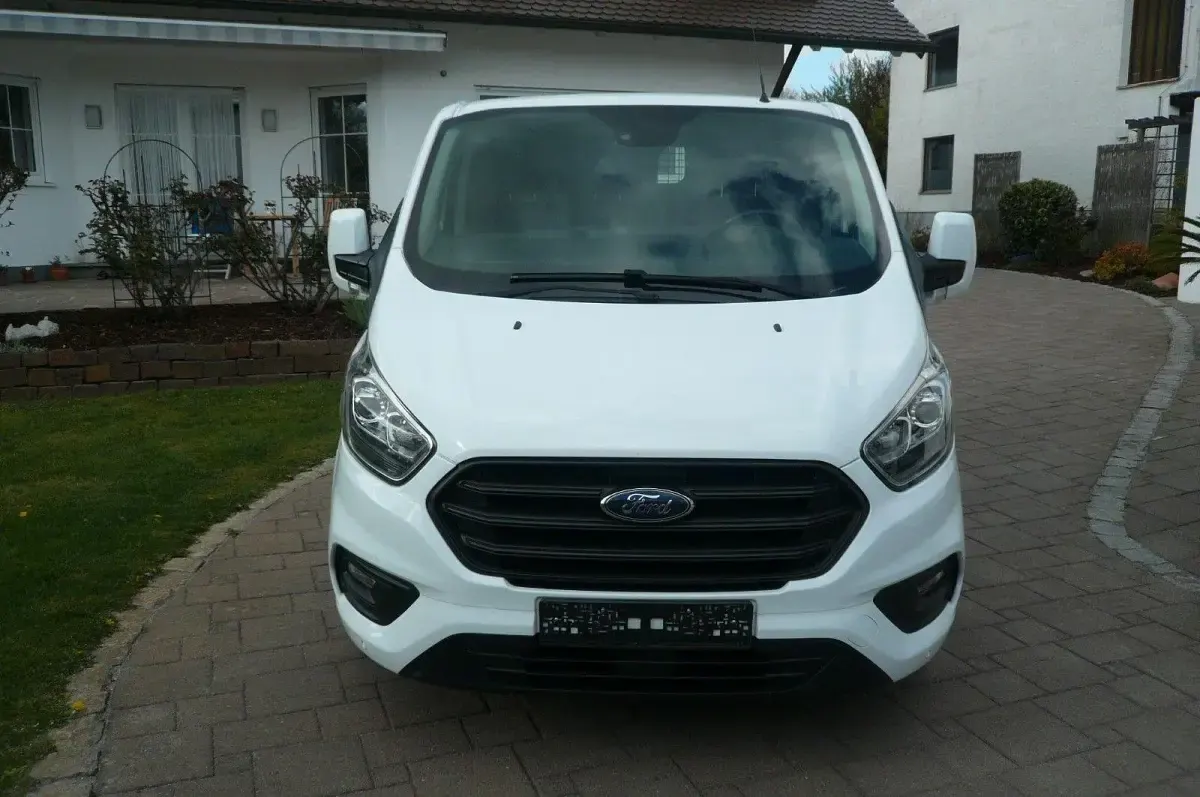 Gebraucht Ford Transit Custom Trend 131 PS (96 kW) 2019 Weiß Van / Kleinbus