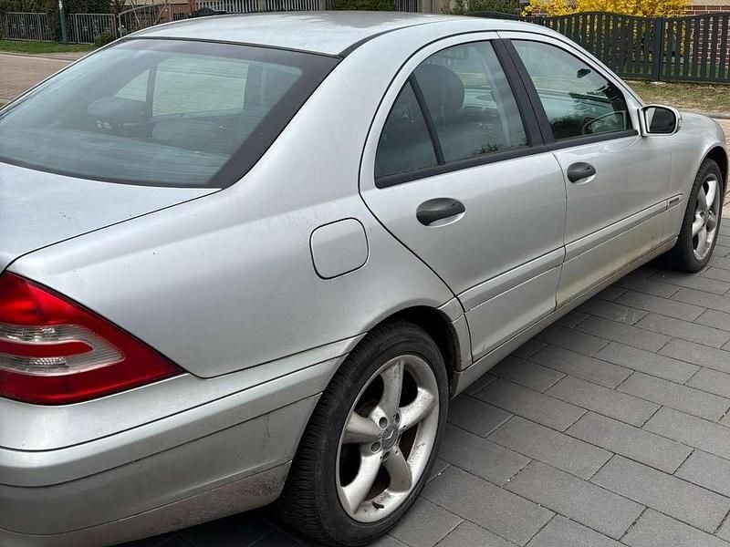 Gebraucht Mercedes C180 129 PS (94 kW) 2001 Grau Limousine