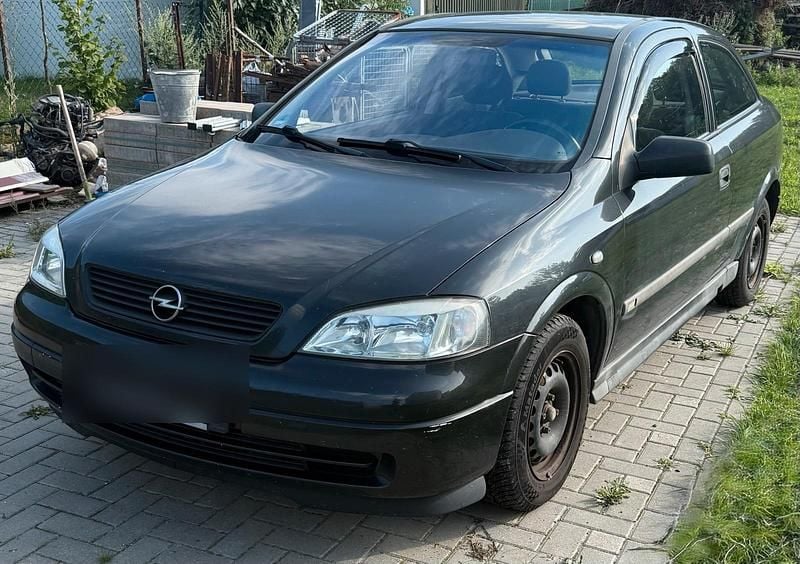 Schwarz Gebraucht 2001 Opel Astra Kleinwagen | 500 € (Guter Preis) - Bild 1/4