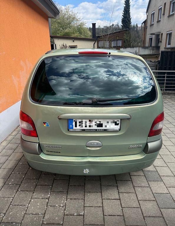 Second-hand Renault Scénic Expression 107 CP (78 kW) 2002 Verde Monovolum