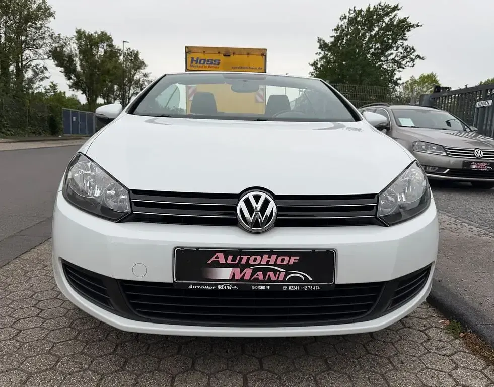 Gebraucht VW Golf Basis 105 PS (77 kW) 2011 Weiß Cabrio