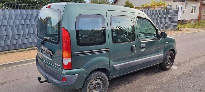 Gebraucht Renault Kangoo Authentique 84 PS (61 kW) 2008 Grün Kombi