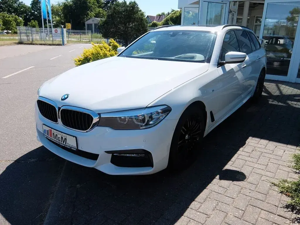 Gebraucht BMW 520 M Sport 190 PS (139 kW) 2018 Weiß Kombi