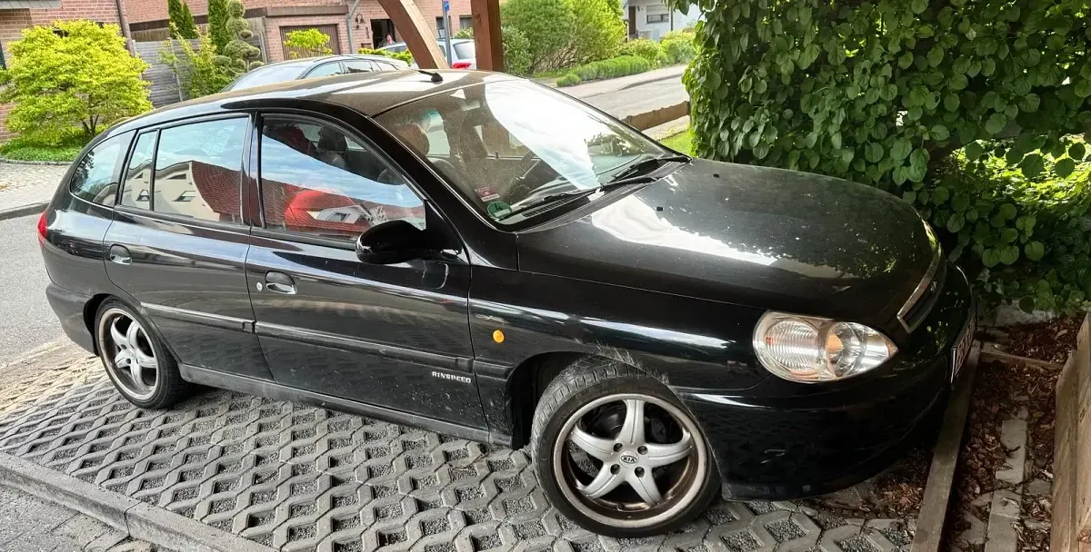 Second-hand Kia Rio 97 CP (71 kW) 2002 Negru Berlinǎ