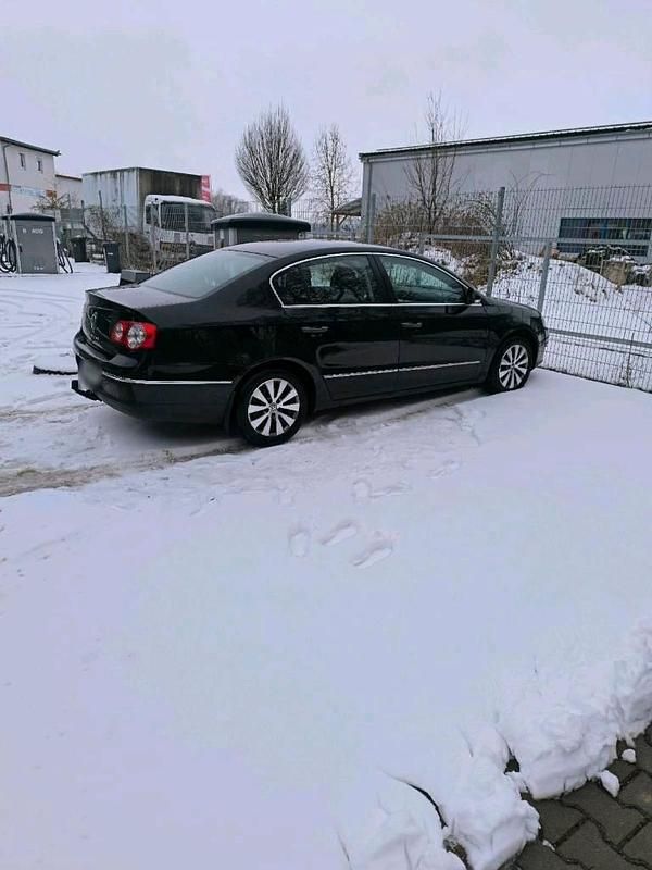 Gebraucht VW Passat 140 PS (102 kW) 2008 Schwarz Limousine