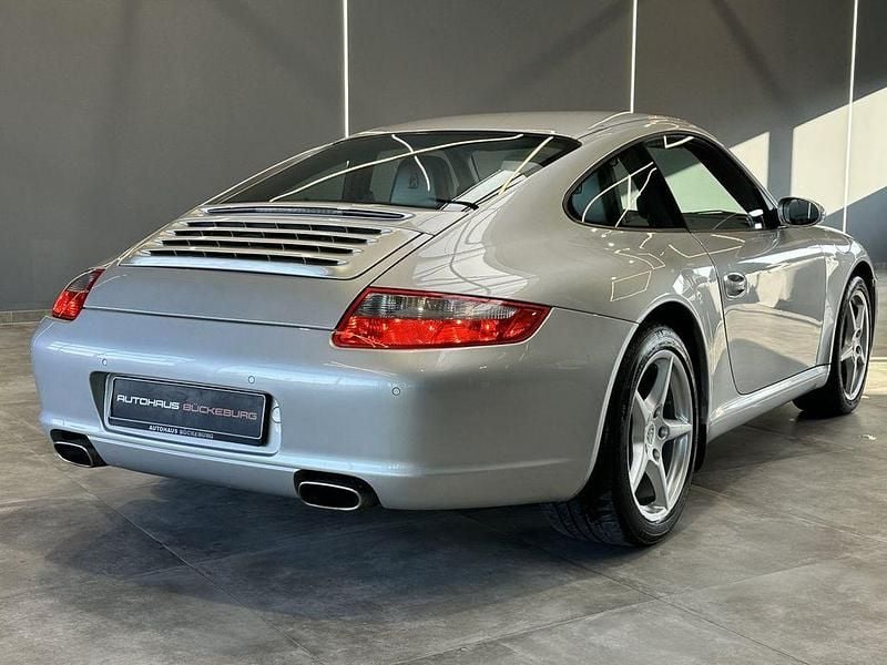 Gebraucht Porsche 911 Carrera 325 PS (239 kW) 2009 Arktissilbermetallic Coupé
