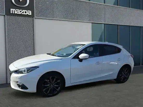 Gebraucht Mazda 3 Nakama 105 PS (77 kW) 2017 Satinweiß metallic (metallic) Limousine
