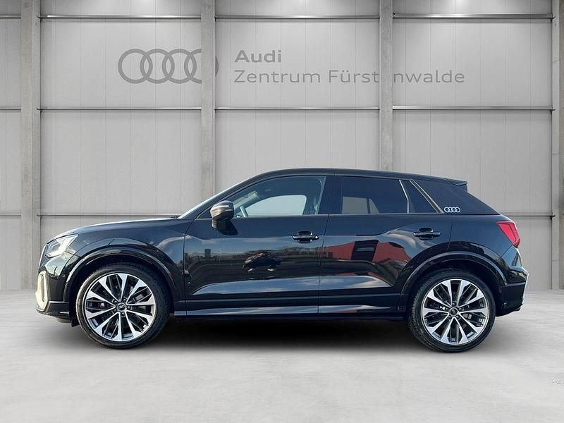 Gebraucht Audi SQ2 Ambiente 300 PS (220 kW) 2022 Schwarz SUV