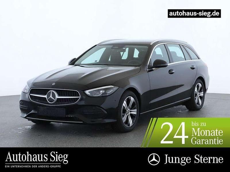 Schwarz obsidianschwarz Gebraucht 2021 Mercedes C220 Avantgarde Kombi | 29.750 € (Fairer Preis) - Bild 1/3