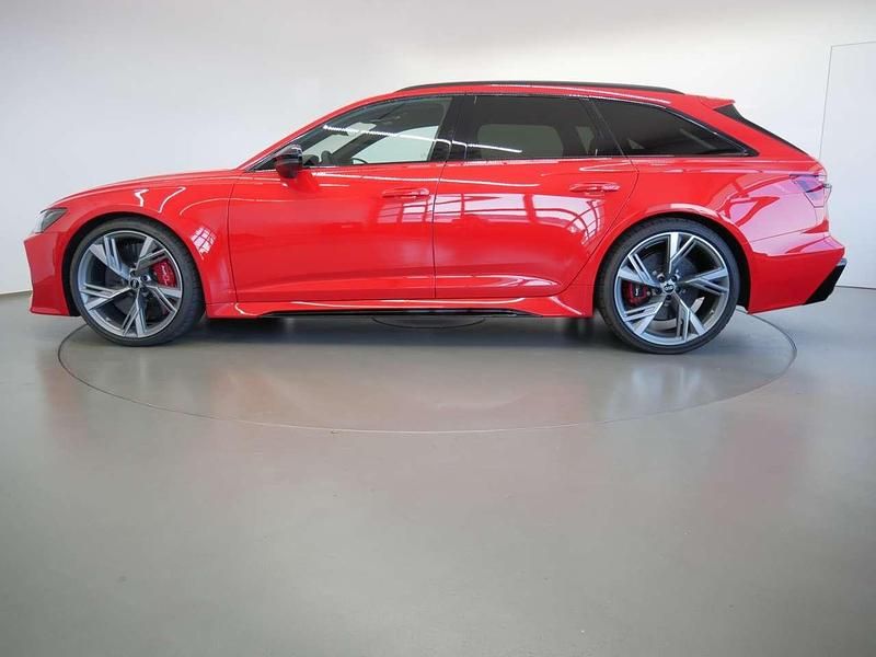 Gebraucht Audi RS6 Ambiente 600 PS (441 kW) 2021 Misanorot perleffekt Kombi