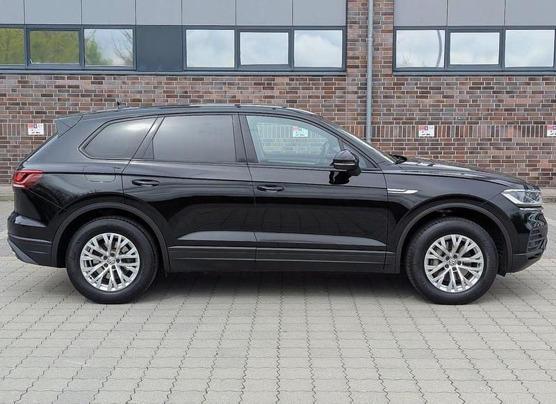 Second-hand VW Touareg 231 CP (169 kW) 2019 Negru SUV