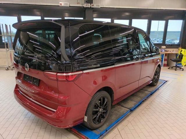Usata VW Multivan Style 150 CV (110 kW) 2024 Rosso Monovolume