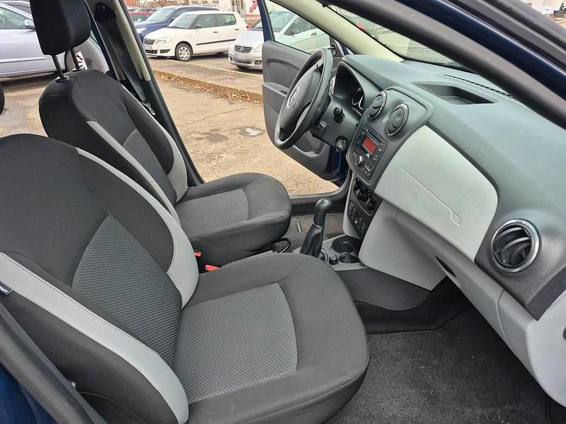 Gebraucht Dacia Sandero 75 PS (55 kW) 2013 Blau Kleinwagen