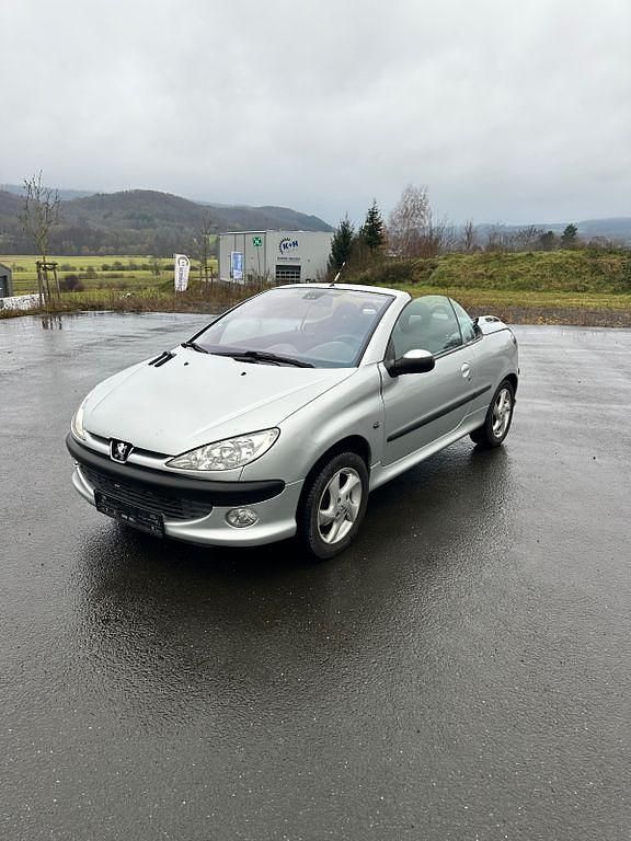 Silber Gebraucht 2002 Peugeot 206 CC Cabrio | 1.500 € (Fairer Preis) - Bild 1/4