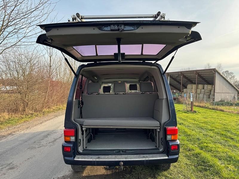 Gebraucht VW Multivan 102 PS (75 kW) 1998 Violet Van