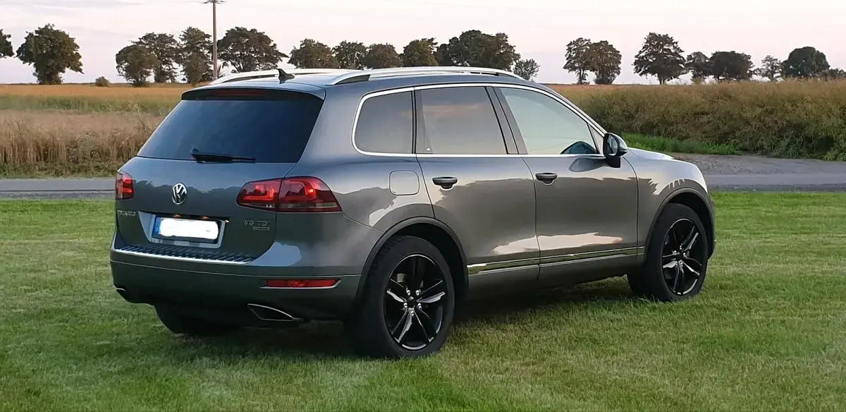 Gebraucht VW Touareg 239 PS (175 kW) 2010 Grau SUV