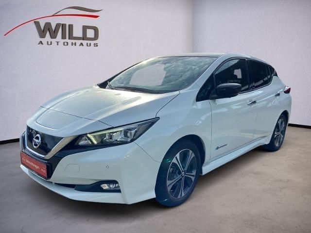 Gebraucht Nissan Leaf 360º 110 kW (150 PS) 2019 Pearl white/black m Kleinwagen