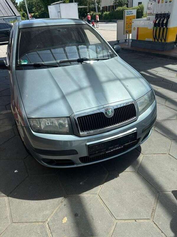 Blau Gebraucht 2005 Skoda Fabia Comfort Limousine | 1.300 € (Fairer Preis) - Bild 1/4