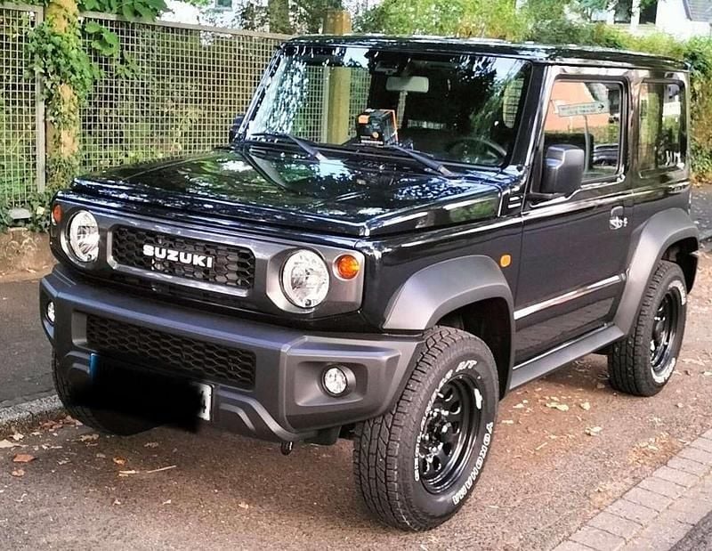 Schwarz Gebraucht 2023 Suzuki Jimny SUV | 30.495 € (Guter Preis) - Bild 1/4