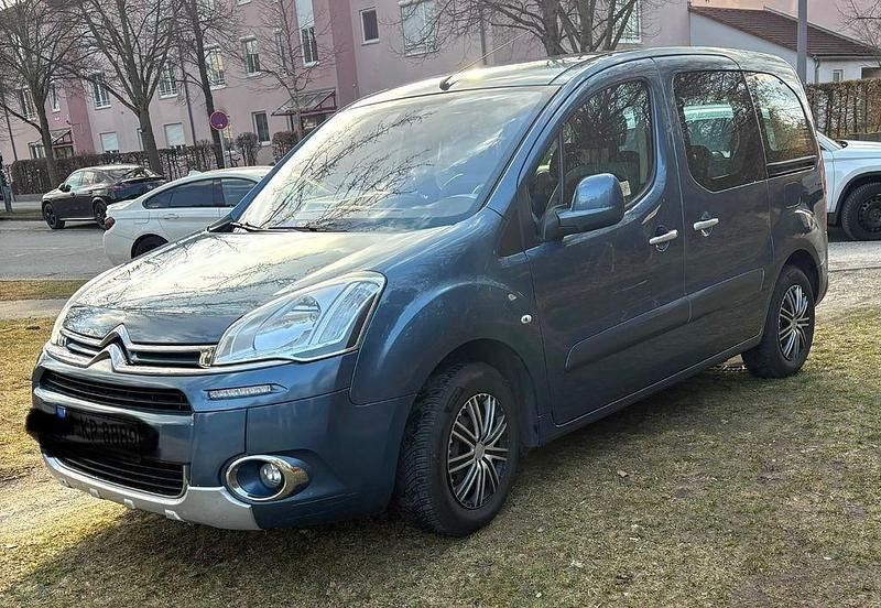 Gebraucht Citroën Berlingo 92 PS (67 kW) 2014 Blau Van / Kleinbus
