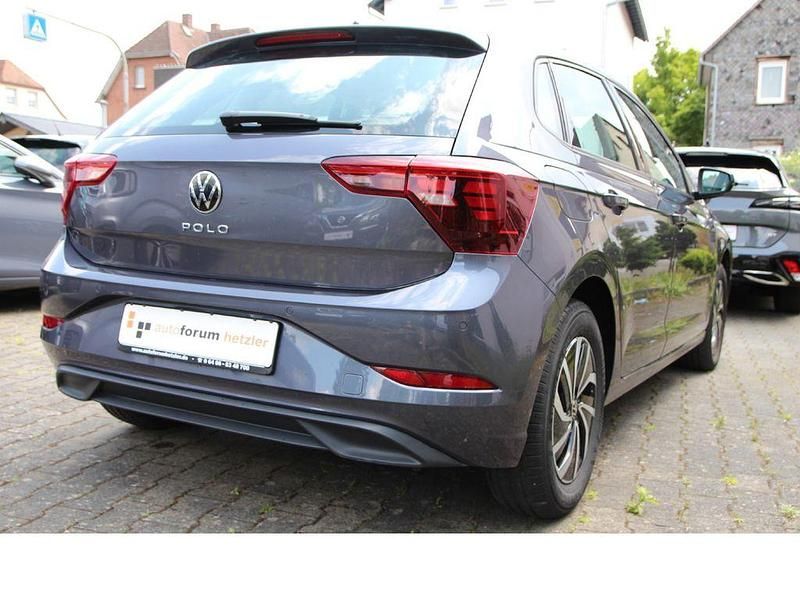 Gebraucht VW Polo Active 95 PS (69 kW) 2024 Grau Kleinwagen