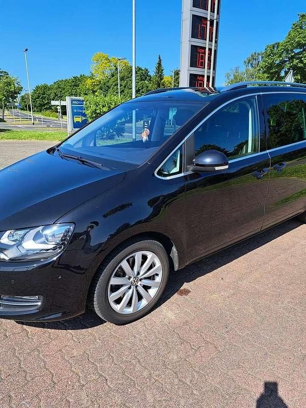 Gebraucht VW Sharan Highline 177 PS (130 kW) 2014 Schwarz Van / Kleinbus
