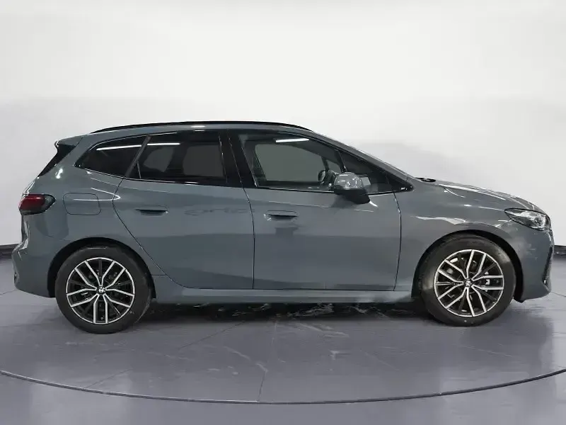 Gebraucht BMW 220 Active Tourer Comfort Edition 163 PS (119 kW) 2026 Grau Van / Kleinbus