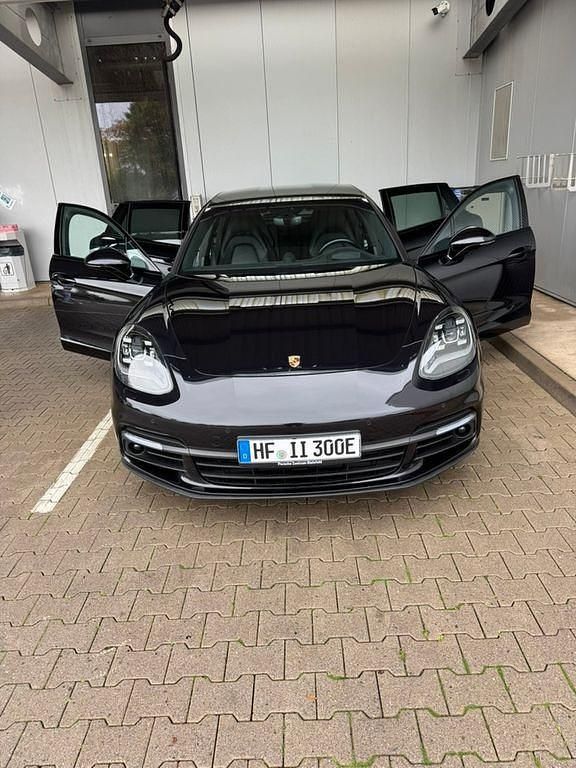 Schwarz Gebraucht 2019 Porsche Panamera 4 Sport Turismo Limousine | 57.900 € (Superpreis) - Bild 1/4