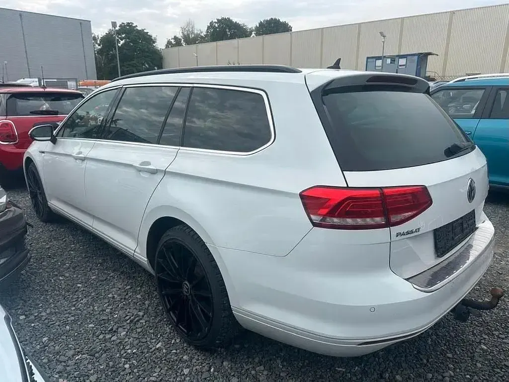 Gebraucht VW Passat Comfortline 190 PS (139 kW) 2016 Weiß Kombi