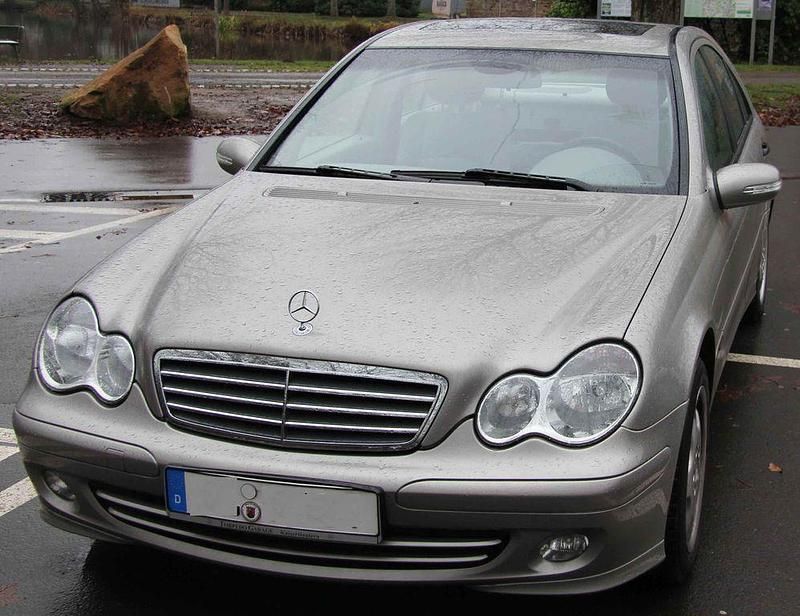 Gebraucht 2004 Mercedes C200 Elegance Limousine | 5.900 € (Teuer) - Bild 1/4