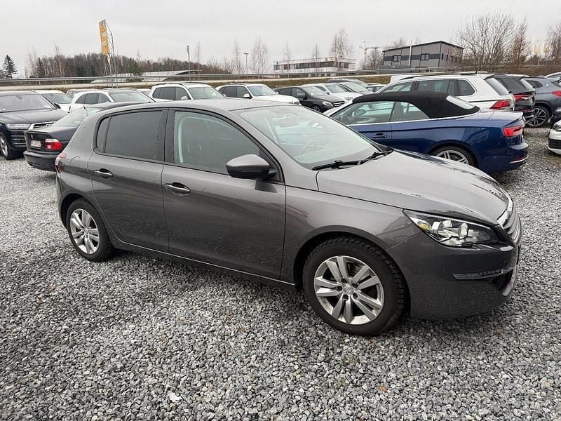 Gebraucht Peugeot 308 Active 131 PS (96 kW) 2016 Grau Kleinwagen