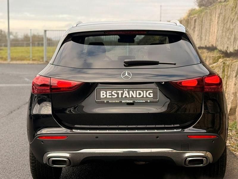 Gebraucht Mercedes GLA220 Progressive 190 PS (139 kW) 2024 Lack kosmosschwarz SUV