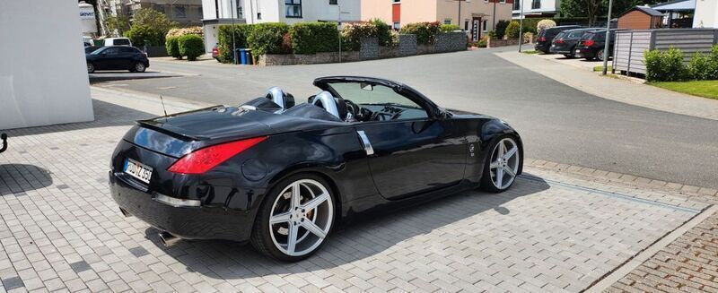 Schwarz Gebraucht 2006 Nissan 350Z Pack Cabrio | 16.900 € (Fairer Preis) - Bild 1/4