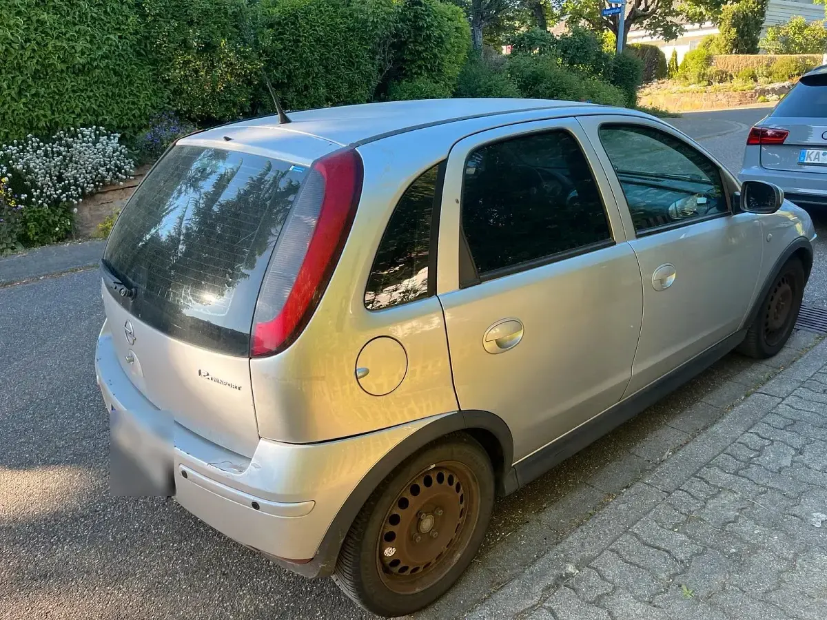 Usata Opel Corsa 80 CV (58 kW) 2006 Argento Utilitaria